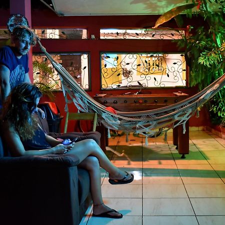 Leo'S Clan Beach Hostel Парати Экстерьер фото